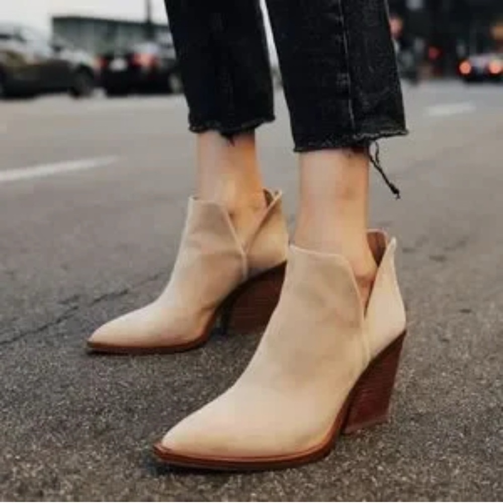 Vince Camuto White and Cream Ankle Booties with Elastic Panels